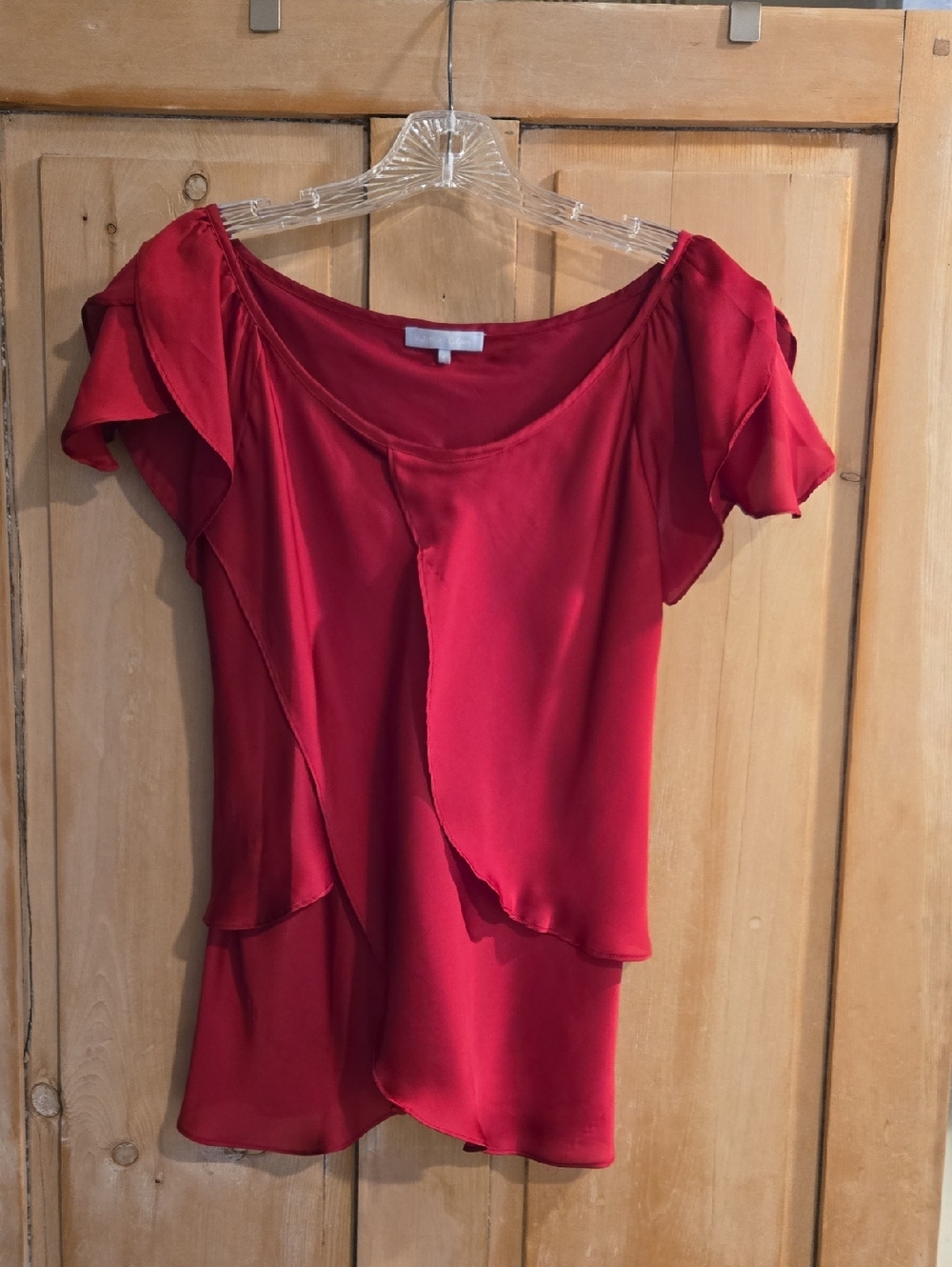 Violet & Claire Red Layered Flutter-Sleeve Blouse
